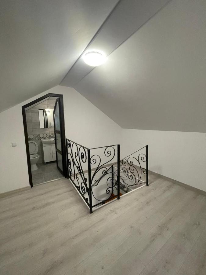 Appartamento Casa Dan Buzău Esterno foto