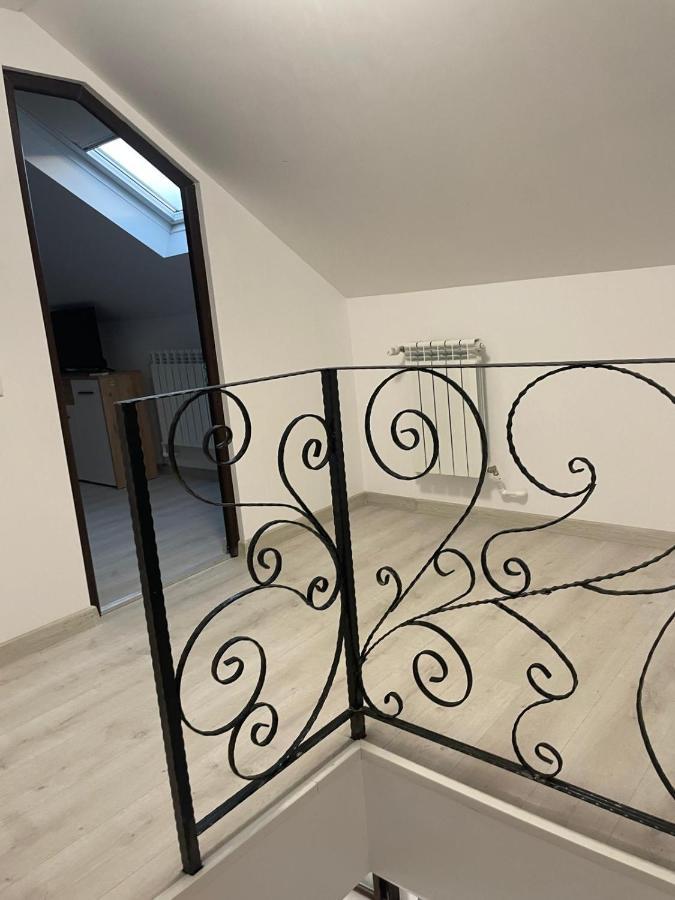 Appartamento Casa Dan Buzău Esterno foto